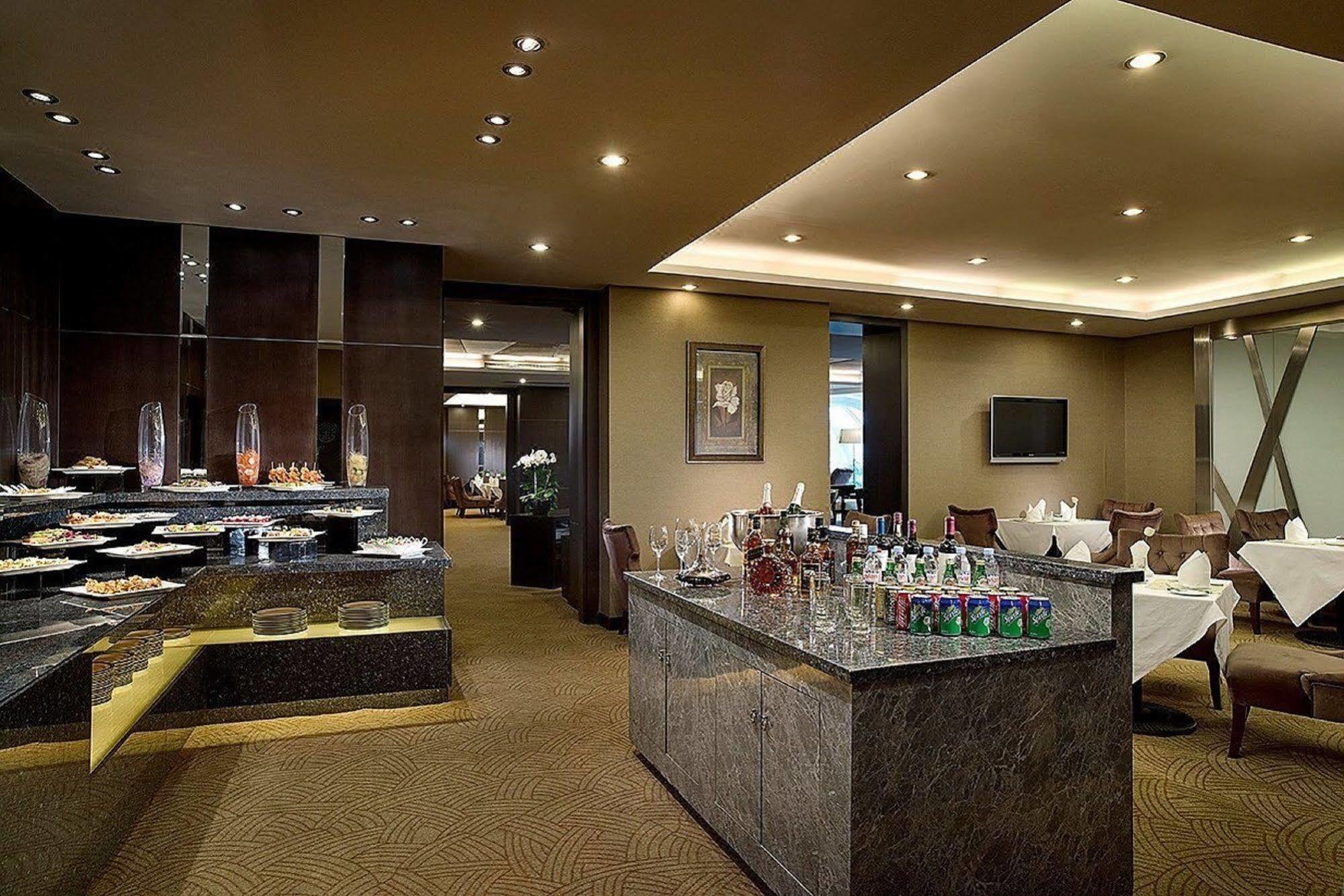 Celebrity International Grand Hotel Beijing Bagian luar foto
